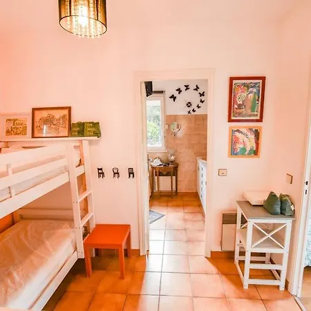 Villa Avec Piscine, Grandes Terrasses Et Jardin A Supprimer La Croix-Valmer
