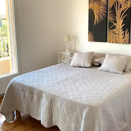 Avec Piscine, Grandes Terrasses Et Jardin A Supprimer * La Croix-Valmer