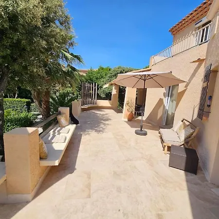 Villa Avec Piscine, Grandes Terrasses Et Jardin A Supprimer La Croix-Valmer