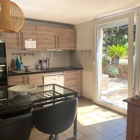 Avec Piscine, Grandes Terrasses Et Jardin A Supprimer * La Croix-Valmer