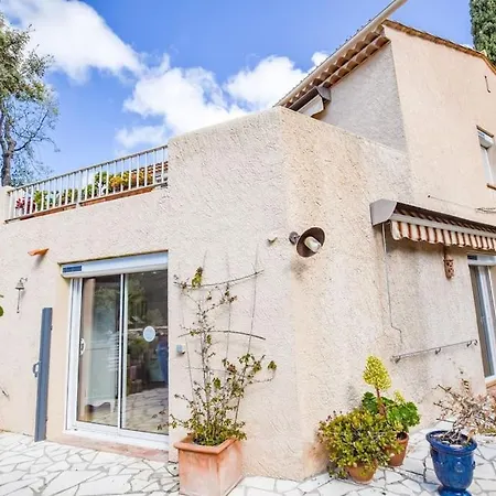 Avec Piscine, Grandes Terrasses Et Jardin A Supprimer * La Croix-Valmer