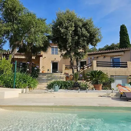 Avec Piscine, Grandes Terrasses Et Jardin A Supprimer Villa *